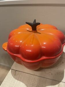 ルクルーゼ (Le Creuset) 鋳物 ホーロー 鍋 ココットパンプキン メレンゲ ガス IH オーブン 対応 【日本正規販売品】