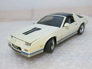 SUN STAR　1/18　1982　CAMARO　カマロ　USED UNDER LICENSE