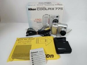 Nikon COOL PIX 775 ZOOM NIKKOR 5.8-17.4mm 1:2.8-4.9 デジタルカメラ　K19