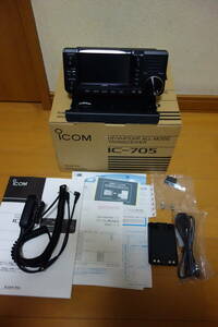 送料無料 美品 ICOM アイコム ＩＣ-７０５ (HF～430MHZ帯 オールモード ) 専用スタンドMBF-705付き