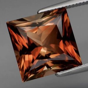 天然シャンペントパーズ 6.17 Ct カラット プリンセス