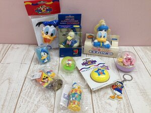 ◇ディズニー 《大量セット》ドナルド＆デイジーグッズ 10点 エアハンガー キーホルダー フィギュアほか 2P94 【60】