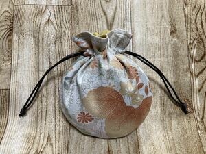 巾着袋 巾着　花柄　和柄　丸底　グラデーション　ハンドメイド ミニ巾着 drawstring bag Japanese pattern handcrafted