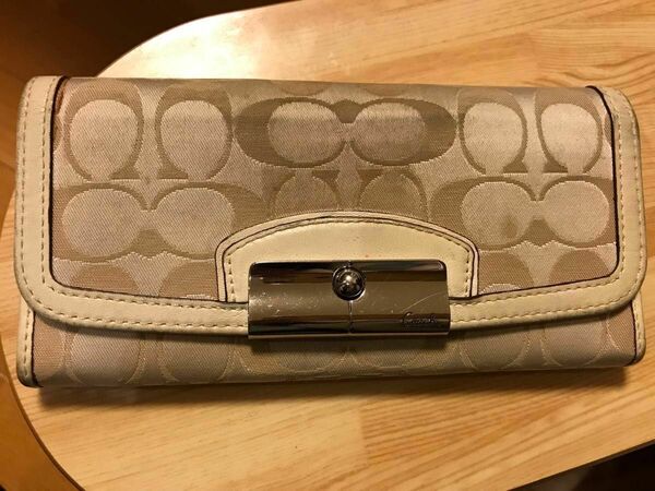 COACH コーチ　長財布　マグネット開閉　ファスナー小銭入れ　ロゴ シグネチャー