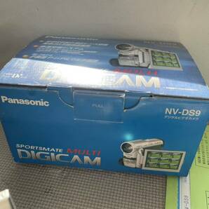 2.3 SPORTSMATE MULTI DIGICAM Panasonic NV-DS9 デジタルビデオカメラ 備品多数 現状 動作品引き取り品 美品の画像6
