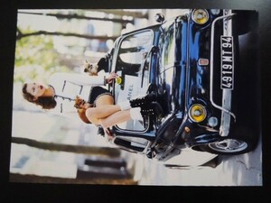 A4 額付き ポスター ケイトモス Kate Moss ワンちゃん 犬 フィアット FIAT 車 フォトフレーム