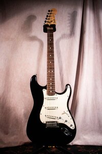 ♪Fender USA Stratocaster フェンダー ストラトキャスター エレキギター ☆D0212