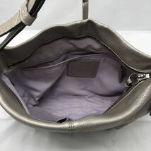 COACH コーチ　イーストウエストダッフル・ショルダーバッグ № H1071-F15065 シルバーグレー　中古　YS GWHL_画像5