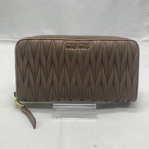 MIU MIU ミュウミュウ　マテラッセ　ピンク　中古　YS T1OC