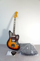 [QS][A4063317] SQUIER スクワイヤ スクワイア CV 70S JAGUAR LRL 3TS 未使用ソフトケース/アーム 等付属 Fender フェンダー ナット破損有_画像1