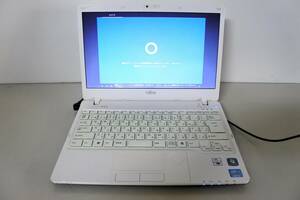 ★☆FMV LIFEBOOK SH54/G FMVS54GD1W ☆ Core i3　☆初期化済☆★