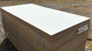 AB544-SK　アルプス　プリント化粧板　白 　3尺×6尺　厚み2.5ミリ　1枚　合板/カラーベニヤ