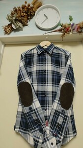 【美品】★TOMMY＊HILFIGER★メンズ★お洒落な色合いのチェック柄で袖口のブランドロゴ刺繍がお洒落なエルボーパッチ付きシャツ♪サイズ／S