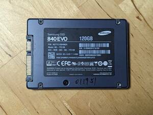 SAMSUNG 内蔵ハードディスクSSD120GB【動作確認済み】011951　