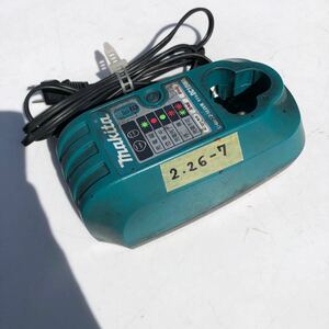 ■ガレージセール■　2.26.7】 makita マキタ 充電器 DC10WA 10.8V(BL1013)/7.2V(BL7010)用