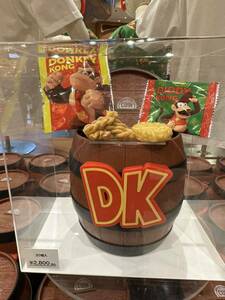 ユニバ DK ドンキーコング 先行グッズ 樽 おせんべい 新品未開封 貯金箱 ニンテンドーワールド 新エリア マリオ ドンキー お土産