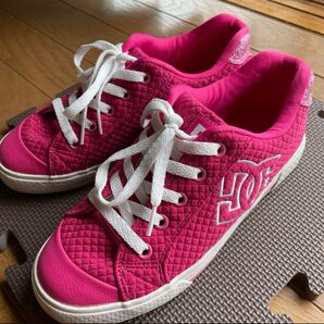 DC ピンクスニーカー