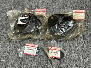 三菱ミニカ A103/A104/A105/A106/A107等 三菱純正フロントストラットアッパーマウント新品保管品