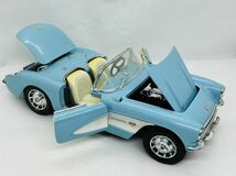 1/18シボレーコルベット1957 Chevrolet Corvette Maisto 大型モデル(オートアート・京商)_画像2