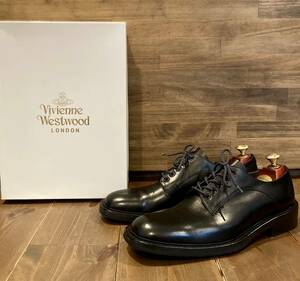 祭! 1000円 初期 VIVIENNE WESTWOOD MAN LONDON ステッチ装飾 イタリア製 メンズ フォーマル対応 黒 プレーントゥ シューズ 41 E 25.5-26cm