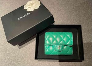 【レア品】CHANEL マトラッセ ラムスキン　三つ折り財布　グリーン