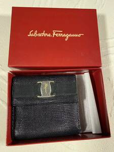 サルバトーレフェラガモ　二つ折り財布 Salvatore Ferragamoコインケース がま口 ブラック