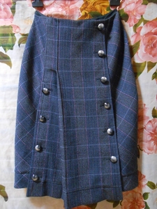 非常識23万円引き近作クロエチェック柄ボタン飾りスカート