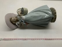 LLADRO NAO リアドロ 1362 バスケットと赤ちゃんを持つ少女_画像10