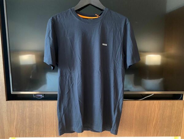 新品　BOSS Tシャツ　HUGOBOSS 黒　オレンジ　柄　ブラック　M 半袖 半袖Tシャツ