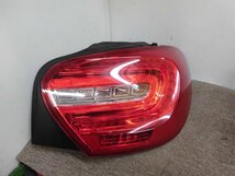 ☆ メルセデスベンツ A180 取外し 右テールランプ LED A046318 610292R 240214R　☆_画像1