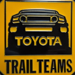 中古品【FJ CRUISER】TRAIL TEAMS グリルバッジ (FJクルーザー,トレイルチームエディション)の画像3