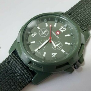 新品　未使用　アーミーウォッチ ミリタリーウォッチ メンズ 腕時計 アナログ 緑 グリーン　バンド幅：20mm　ダイヤル直径：40mm