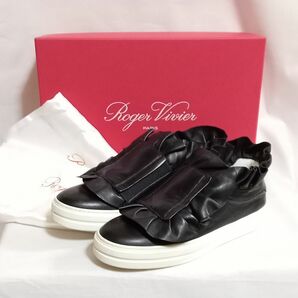 【Roger Vivier】SNEAKY VIV ZIP FRILLY