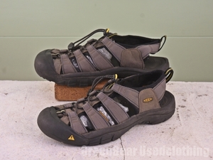 X764◆メンズ【キーン Keen】サンダル グレー 26～26.5cmくらい