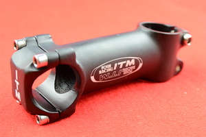 即決★新品★ITM★Italmanubri★FOUR RACING stem◆フォーレーシング★軽量アルミ★31.8ｍｍ★100mm★ A2