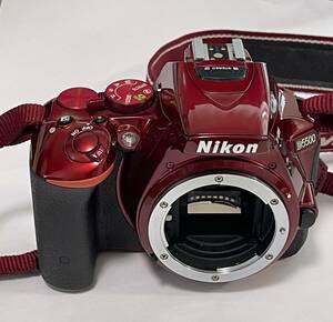 Nikon デジタル一眼レフカメラ D5500 18-140 VR レンズキット レッド 2416万画素 3.2型液晶 タッチパネル D5500LK18-140RD