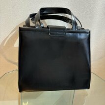 Ω上品！【Salvatore Ferragamo サルヴァトーレ・フェラガモ ハンドバッグ ショルダーバッグ ブラック ヴァラ】NA00681_画像3