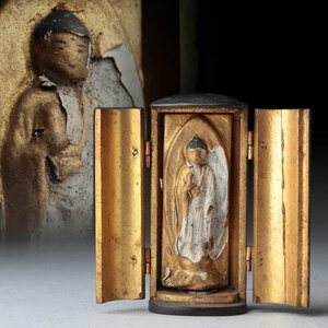 JJ776 時代仏教美術 小振 小厨子 漆箔 陶器「釈迦如来」高6.3cm 重19g・瓷塑釋迦牟尼佛・厨子仏・佛龕佛・兜仏・仏像・佛像