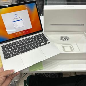 【美品】MacBook Air A2337