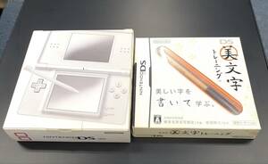 1000円スタート【ほぼ未使用】NINTENDO ニンテンドー DS Lite / ソフト（美文字トレーニング）付き ゲーム機