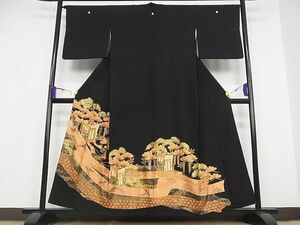 平和屋川間店■豪華黒留袖　駒刺繍　御所車飛鳥松文　金彩　着丈156.5cm　裄丈65.5cm　正絹　逸品　B-ey2680