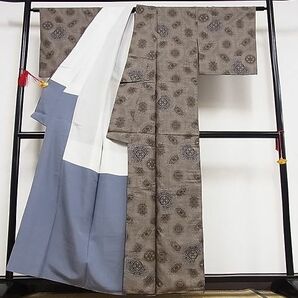 平和屋-こころ店■本場大島紬 9マルキ 泥染 花尽くし 着丈157cm 裄丈66.5cm 正絹 逸品 1B-ph0037の画像2