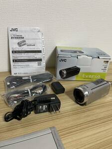 【美品】JVCケンウッド ビデオカメラ GZ-HM390-W Everio エブリオ シルバー ハイビジョンメモリー 説明書付き 箱付き 動作確認済み