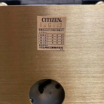 R357-O18-2974 CITIZEN シチズン 置時計 8RG043 クオーツ 回転振り子 ブラック×ゴールド リズム時計 約幅32.5×高さ49×奥行18.5cm ②_画像7