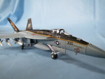 【リペイント完成品】1/144 F-Toys 『 F/A-18E SUPER HORNET 』第115戦闘攻撃飛行隊 「イーグルス」CAG機_画像10