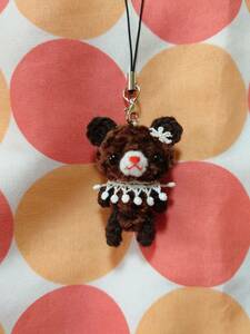 PetitBear ハンドメイド あみぐるみ ＊ベロア風ちびくまちゃんストラップ(チョコ)* くま