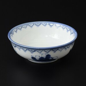 ◎474743 【SALE♪】 未使用品 鍋島焼 染付唐子文 漬物揃 醤油差し×1 盛鉢×1 小皿×5の画像3