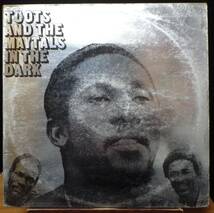 【RG037】TOOTS & THE MAYTALS 「In The Dark」, 76 UK Reissue　★ルーツ・レゲエ/レゲエ_画像1