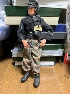  figure military black clothes equipment exist only 