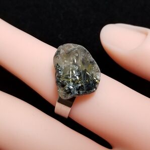 ゴールドルチルクォーツ黒石ミックスステンレスフリーサイズリング